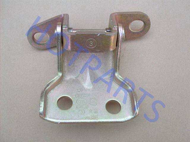 картинка ПЕТЛЯ №3 НИЖНЯЯ ПЕРЕДНЕЙ ПРАВОЙ ДВЕРИ GW DEER SAFE  6106400-D01